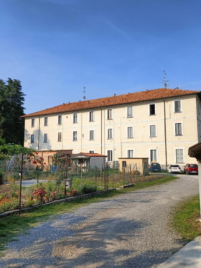 Appartamento Grazioso Monolocale Con Soppalco Al Collegio -Come A Casa Locazioni Turistiche- Trezzo sullʼAdda Esterno foto